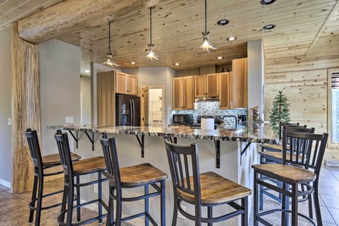 Kitchen | Drip Coffee Maker | Complimentary Spices