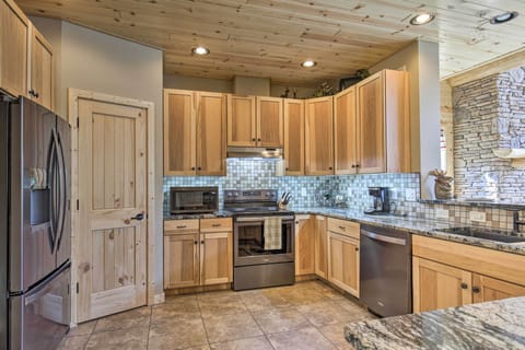 Kitchen | Knife Set | Toaster