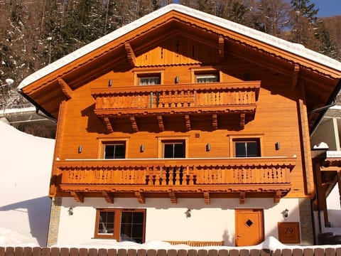 Zirbenchalet Großglockner - Swiss stone pine chalet Chalet in Carinthia, Austria