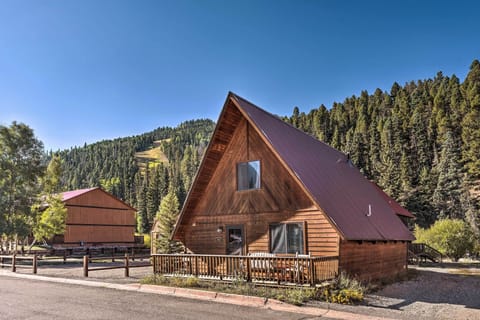 Red River Vacation Rental | 2BR | 2BA | 1,330 Sq Ft | Stairs Required