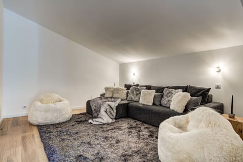 Tv room can also be fourth bedroom