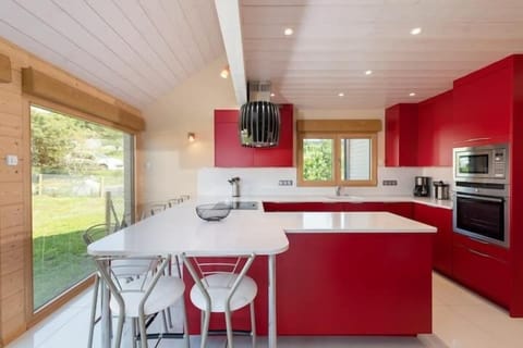 24d9e897-487f-4e02-9457-9816d43b490d