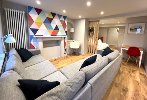 Living Room / Lounge