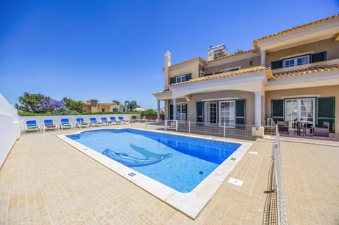 Villa Carvalho image