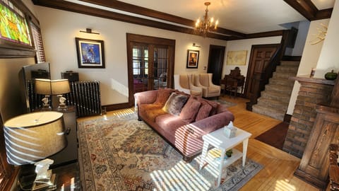 Living room with Smart 65" 4K HDTV