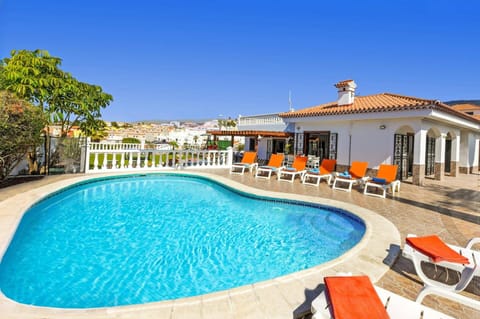 Villa Blanca Salvaje image