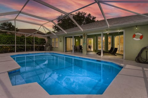 Pool Sunset View