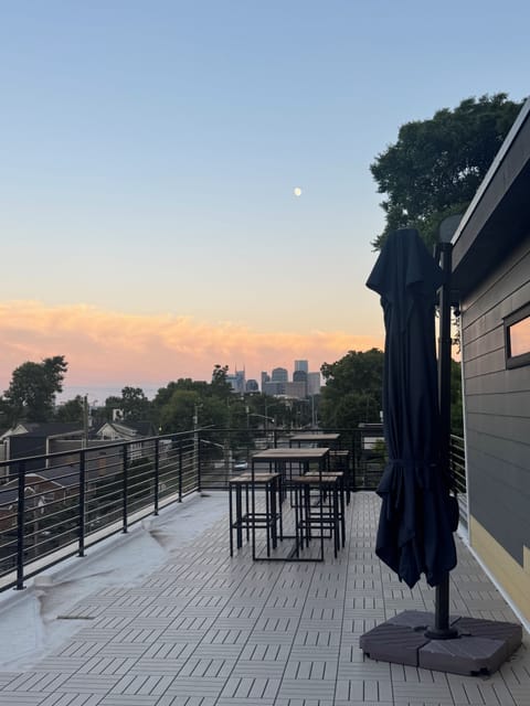 Large & Spacious Rooftop Deck with Unobstructed Downtown Views