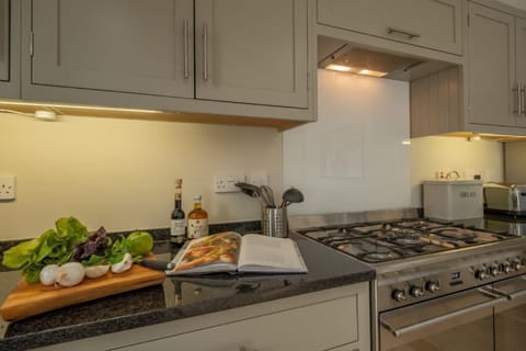 Ground floor: Kitchen