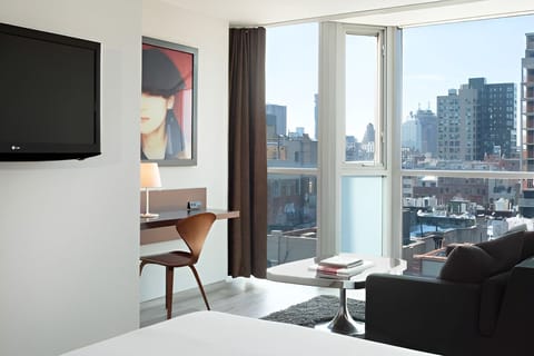 Sip coffee by the window and plan your day comfortably.