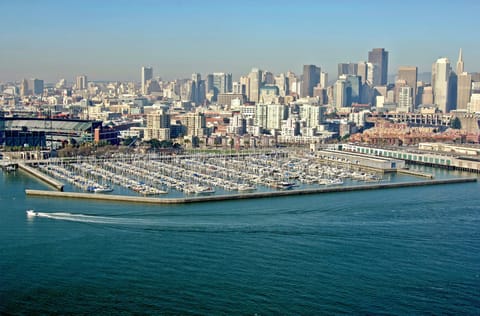 Unwind by the waterfront with sweeping skyline views nearby.