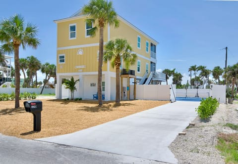 Welcome to Dink or Swim- Complete with private pickle ball court!