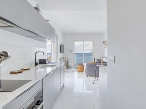 Plant, Property, Building, Natural Landscape, Tree, Land Lot, House, Cottage, Landscape, Residential Area