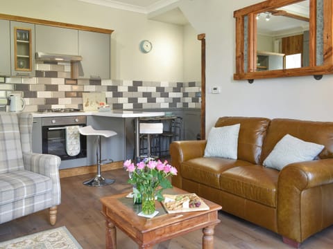 Open plan living space | Slant End Cottage, Linthwaite