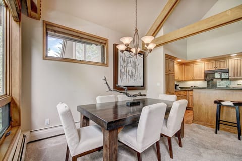 Chair, Furniture, Flooring, Indoors, Room