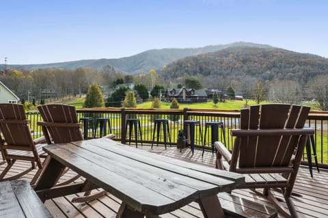 Summer look from the front deck