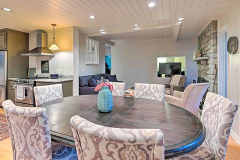 Dining Area | 1st Floor | Dishware & Flatware