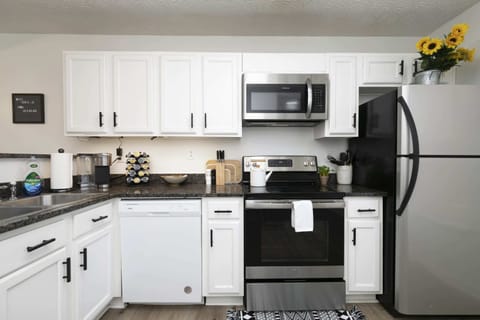 Look how neat and clean our kitchen is, I am sure you guys will have a great time preparing home cooked meals.