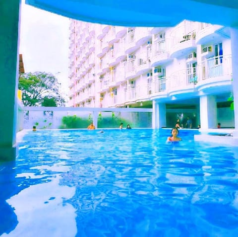 Free Swimming pool for all registered guests 