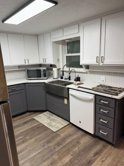 Kitchen area updated (awaiting professional photos)
