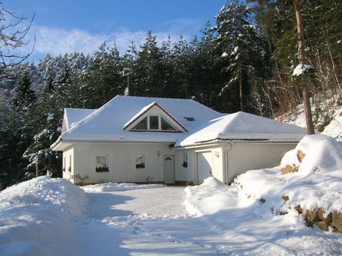 Holiday Home Exterior [winter]
