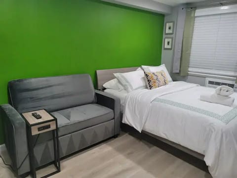Queen bed and full-size pullout sofa