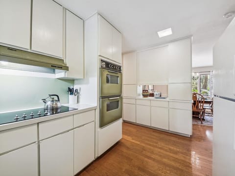 Kitchen at 63 Mooring Buoy