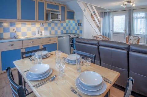 Trewent Park - 2 Bedroom Chalet - Freshwater East (6508)