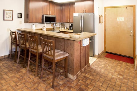 Kitchen Island, Indoors, Room, Flooring, Hardwood