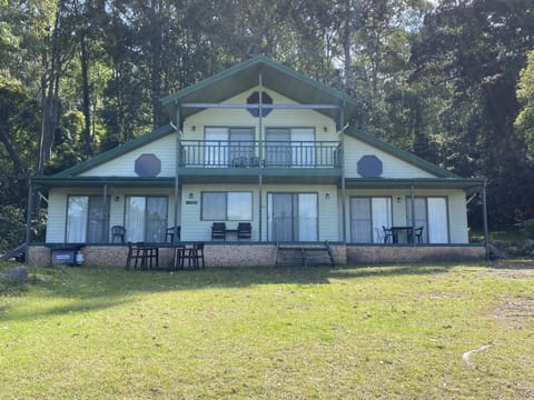 Banksia Villa 