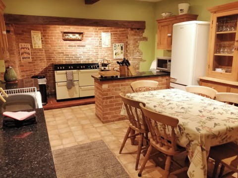 Kitchen/diner | Blackhorse Cottage, Wells-next-the-Sea