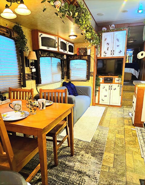 plenty of room for everyone! *furniture, accessories, & decorations may change