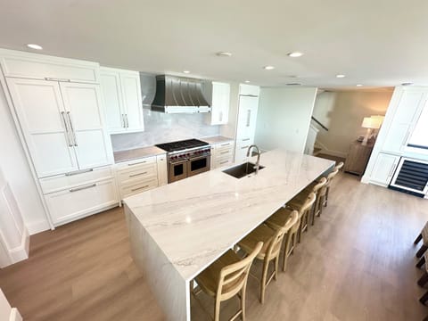 Fully Stock Kitchen, Including Spices!