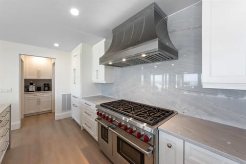 Gas Wolf Range with Two Ovens