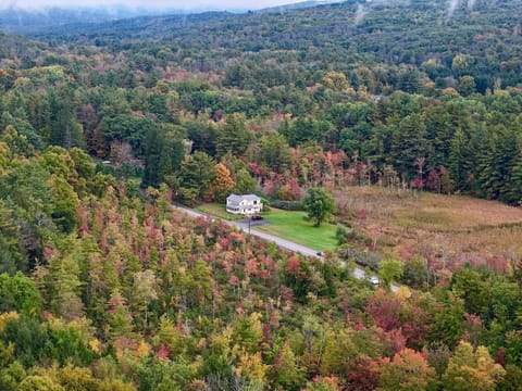 Have the best of everything in this location - so much nature and less than 10 min from town