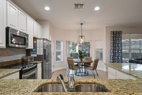 Kitchen with dinette for 4