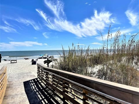 Shipyard Beach Entrance