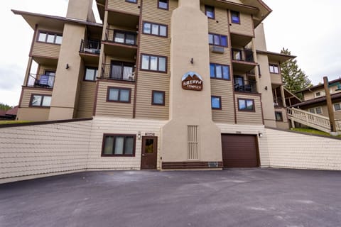 Parking for Sherpa 10