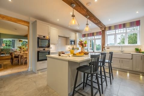 Ground floor: Fabulous kitchen with breakfast bar
