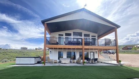 Space to entertain, from top to bottom!