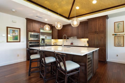 Additional seating at the kitchen island