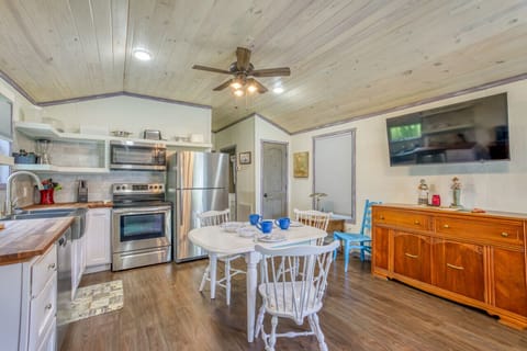 Enjoy the full kitchen.