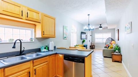 Make a home-cooked meal home with our fully-equipped kitchen.