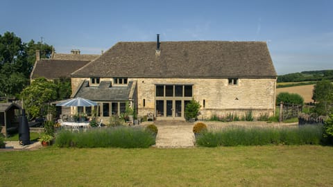 Tom's Barn's stunning exterior.