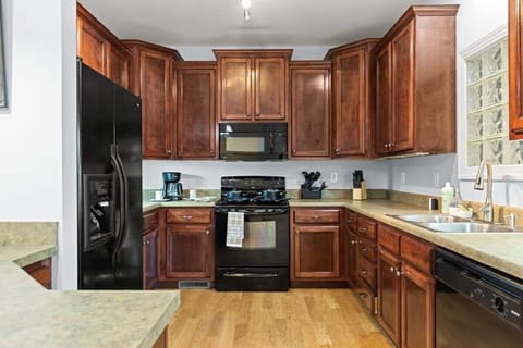 Fully-equipped Kitchen