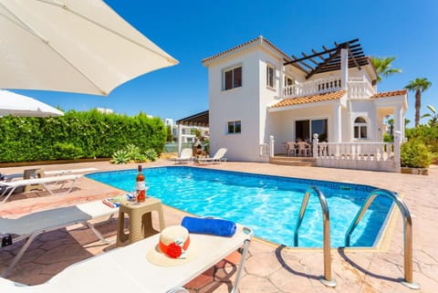 Beautiful villa with private pool and terrace