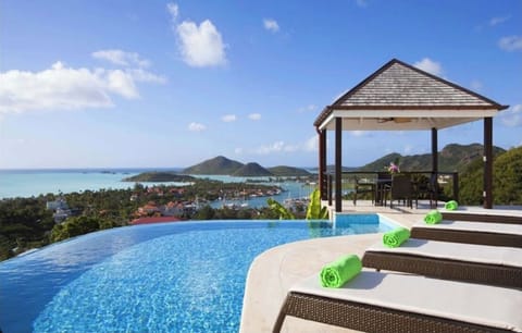 VILLA SEA GLASS views....