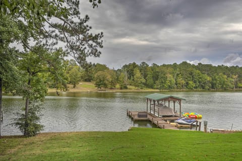 Greenwood Vacation Rental | 1BR | 1.5BA | 750 Sq Ft | Stairs Required