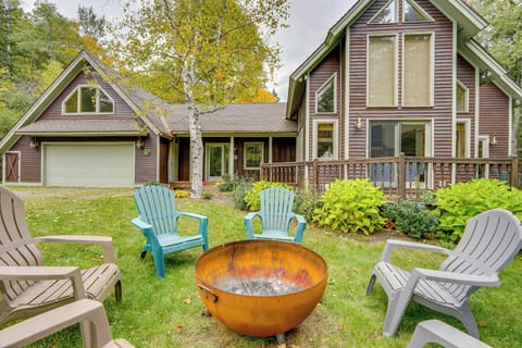 Dover Vacation Rental | 6BR | 3.5BA | 2 Steps Required for Access