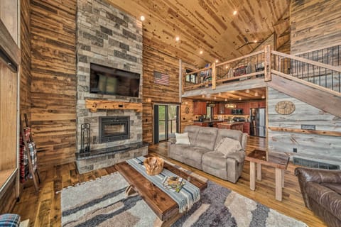 Living Room | Smart TV